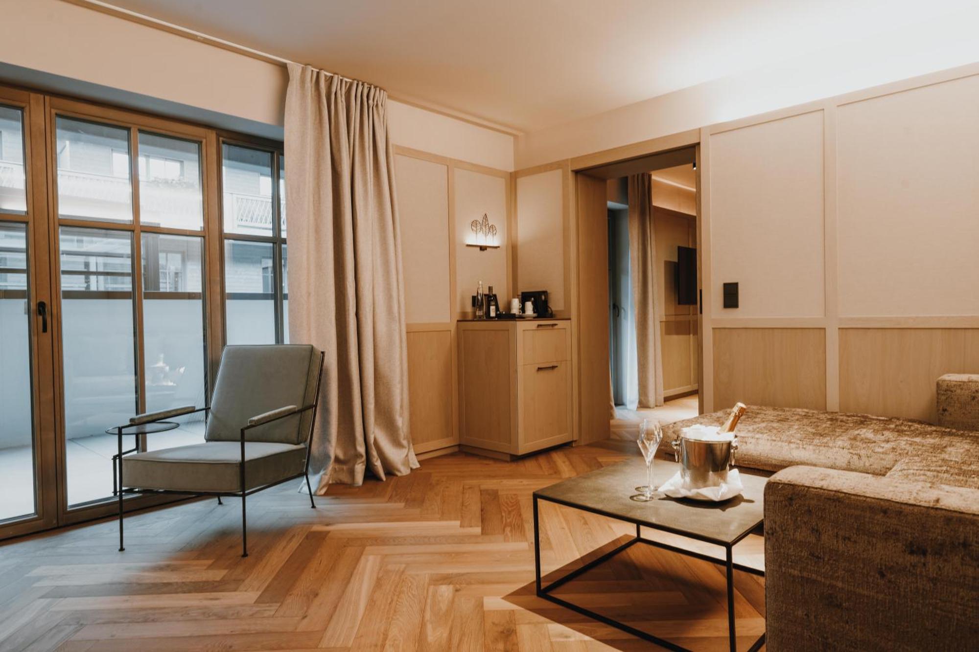Parkhotel Egerner Hoefe Rotta Buitenkant foto