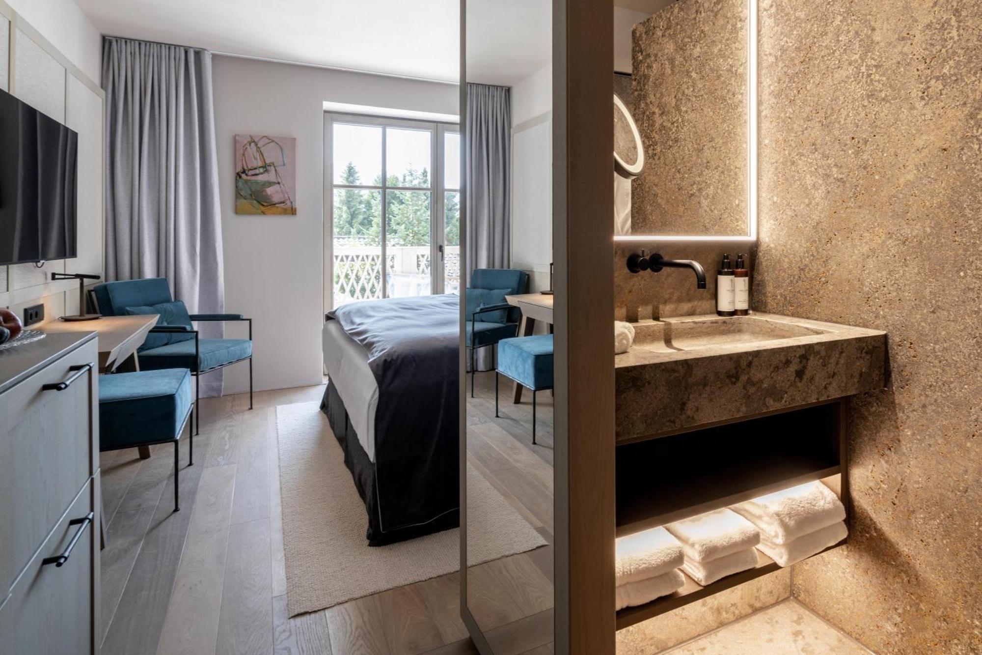 Parkhotel Egerner Hoefe Rotta Buitenkant foto